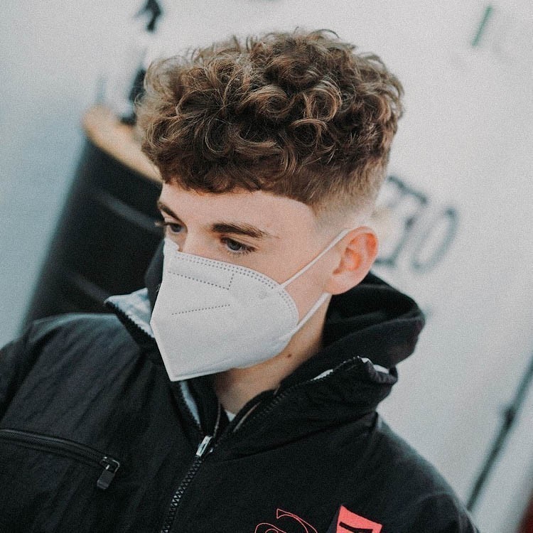 9 Best Haircuts For Triangle Face Men 9 Best Haircuts For Triangle Face Men