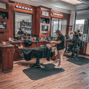 R & L Barbershop
