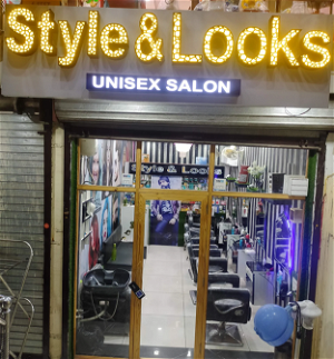 Style & Look’s Unisex Salon