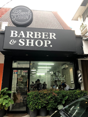 Di Bawah Pohon Barber & Shop